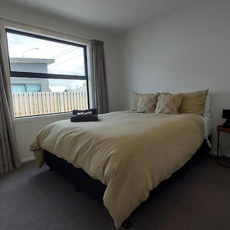 Sleek Suite By The Sand 2-Bedroom Dunedin Exterior photo