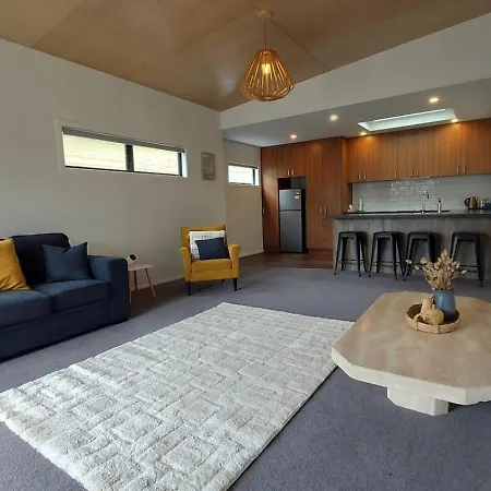 Sleek Suite By The Sand 2-Bedroom Dunedin Exterior photo