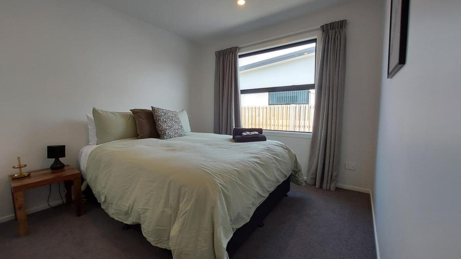 Sleek By The 2-bedroom Holiday home *
