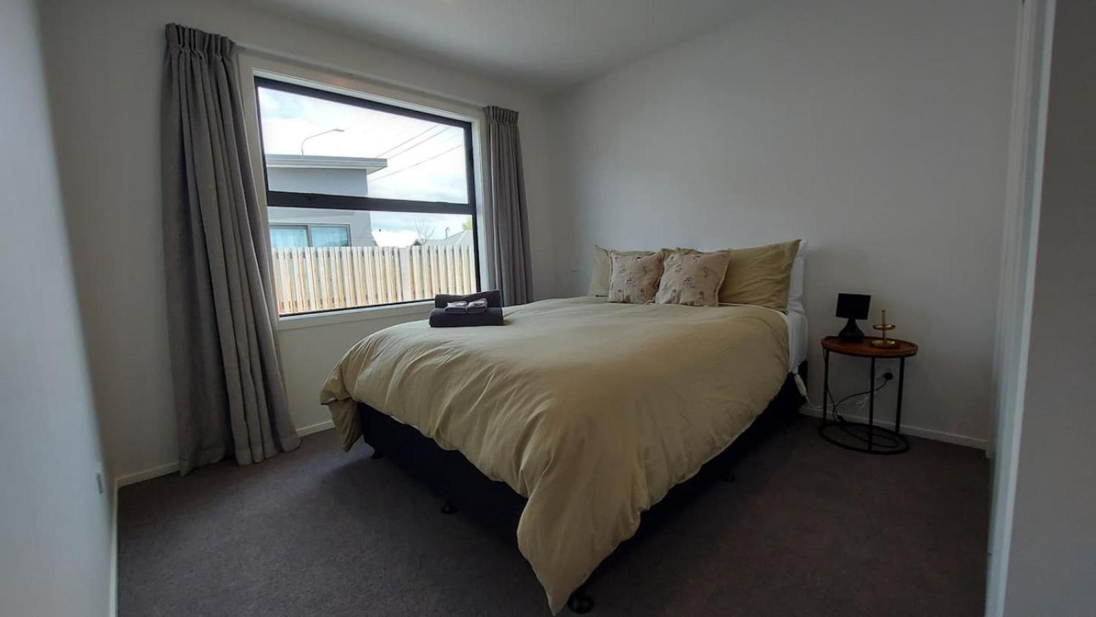 Holiday home Sleek By The 2-bedroom Dunedin